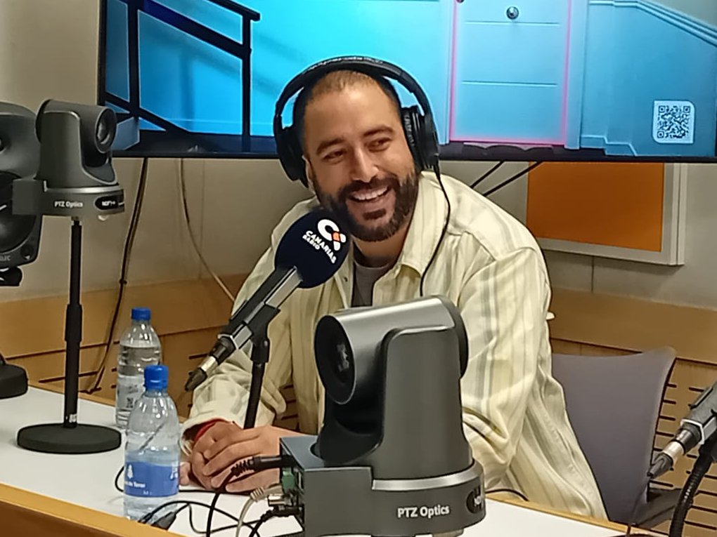 🎶 #DíaDelMigrante | Escuchamos también al cantante <a href="/Adonaysantanaof/">Adonay Santana</a>, que estrena con nosotros su canción 'Zamba para volver'.

Un tema para reflexionar sobre lo que supone el proceso migratorio.

📻<a href="/RoscasCotufas/">Roscas y Cotufas 🍿</a> 
📡rtvc.es/la-radio-canar…