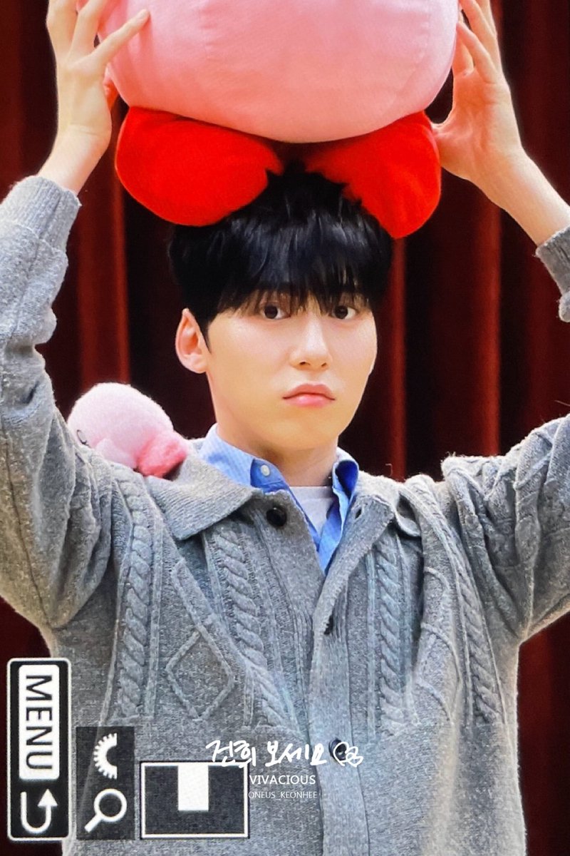 vivacious_kh's tweet photo. 241218 
 #원어스 #ONEUS #건희 #KEONHEE #건희의_순간 #건희의_오늘 https://t.co/uoh6TqPY77