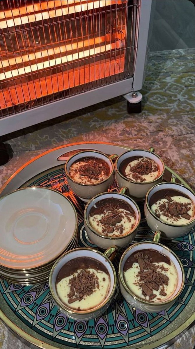 بذلنا الجميل ولا نشدنا عن المردود
على الله جزانا  والجمايل عوايدنا