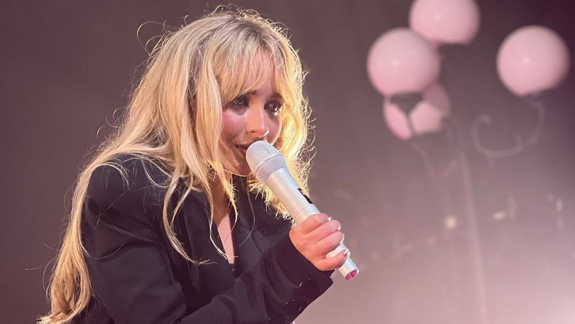 © 𝗣𝗼𝗽 𝗕𝗲𝗮𝘂𝘁𝘆 (#PopBeautyRP) 
Music › #EICSxTourRP › 𝗠𝗮𝗸𝗲 𝗨𝗽!  

News! 🗞️ ･ Read the 𝖺͟𝗋͟𝗍͟𝗂͟𝖼͟𝗅͟𝖾: Closer look to 𝗡𝘆𝗿𝗮 𝗦𝗲𝘃𝗮𝘀𝘁𝘆𝗮𝗻 (<a href="/luxenscripts/">moved to @luxenote 💌</a>) on stage perfoming at the Meridian Hall in Toronto tonight.