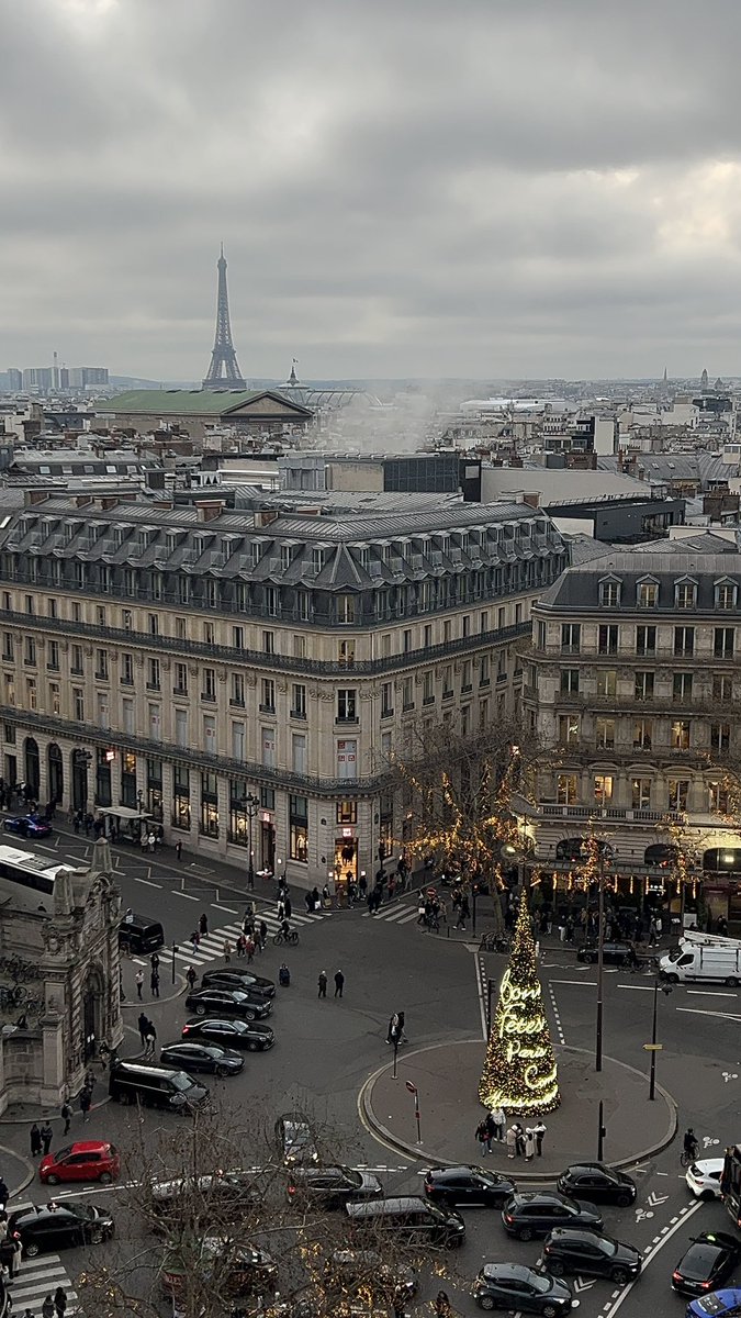 bydalia0's tweet photo. Hello from Paris! 🇫🇷

#Paris #paris
#France
#باريس #فرنسا https://t.co/9WD0bouJQ9