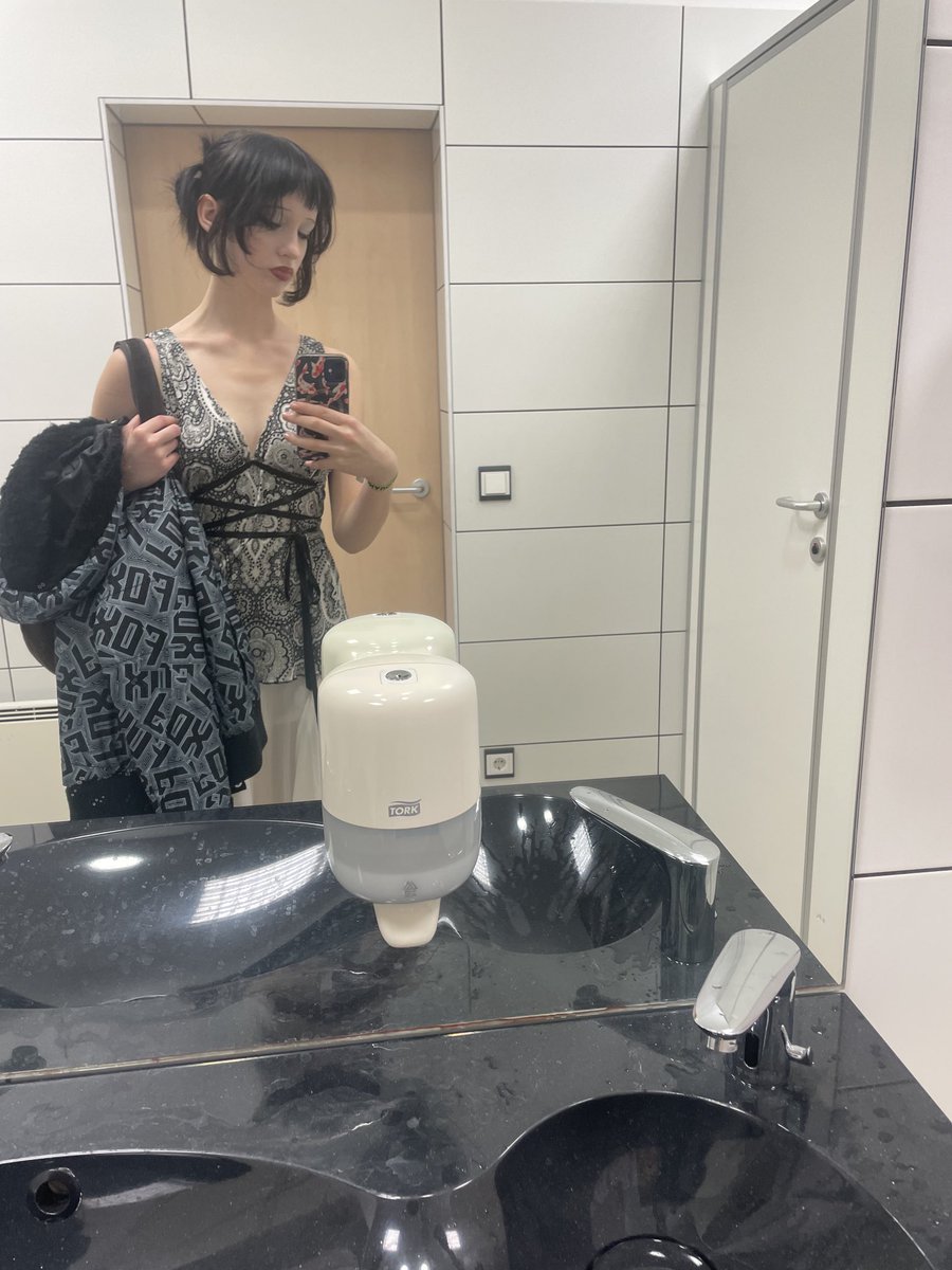 am i tripping or are my chestbones lowk visible?!