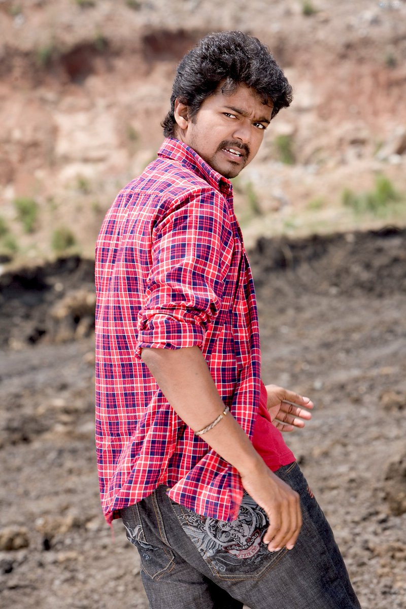 AjayAjk17's tweet photo. 15 Years of Me Being an OG Anil 🤩🐿️
#15YearsOfVettaikaaran https://t.co/eZ8NeMNR5C