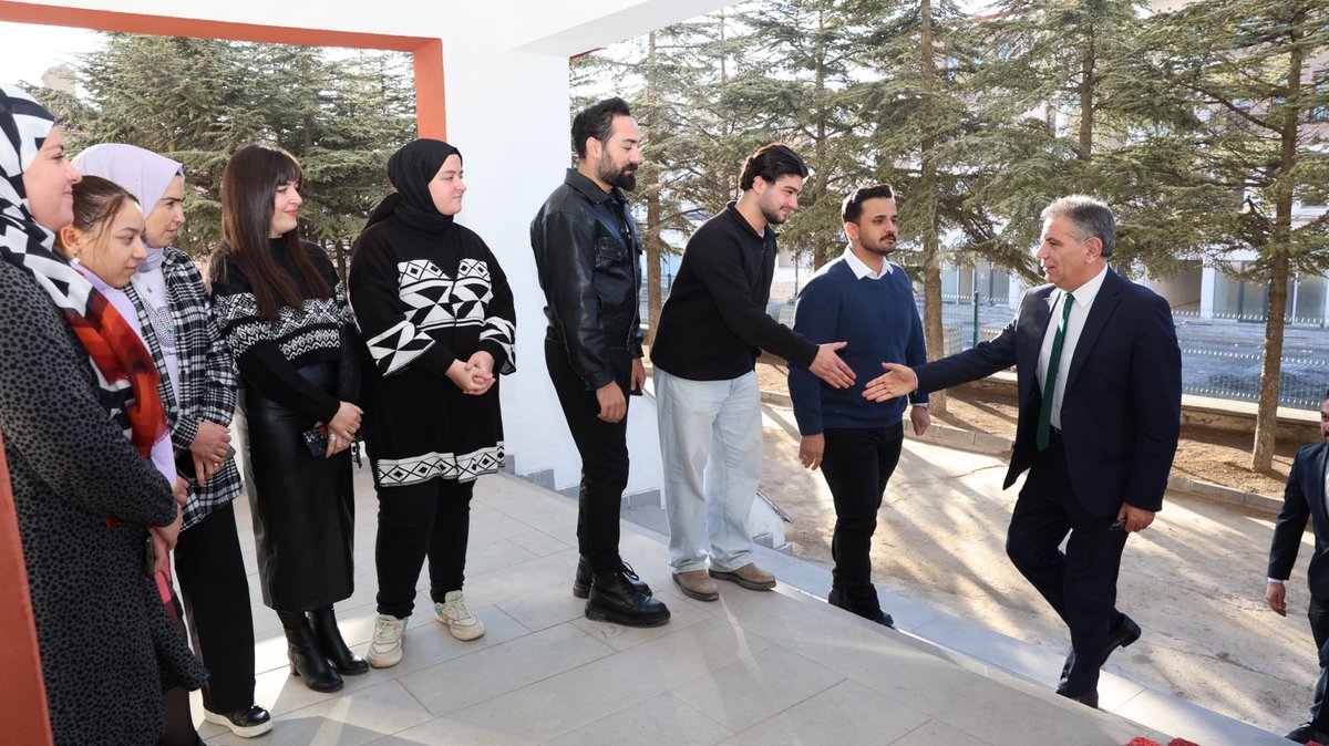 kocakysr's tweet photo. Balâ İlçe Milli Eğitim Müdürlüğümüzü ziyaret ederek çalışma arkadaşlarımız ile bir araya geldik. Güler yüzlü ve samimi karşılamaları için görevli personel arkadaşlarıma teşekkürlerimi sunuyorum. https://t.co/mfGIetVVF2