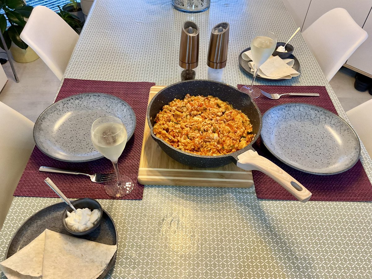 OverAtSusies's tweet photo. 3. Jambalaya. Most of the liquid should have evaporated. Stir in hot sauce and serve with flatbreads. Really quick use of leftovers. Give it a go! https://t.co/kQS9X5jN8a