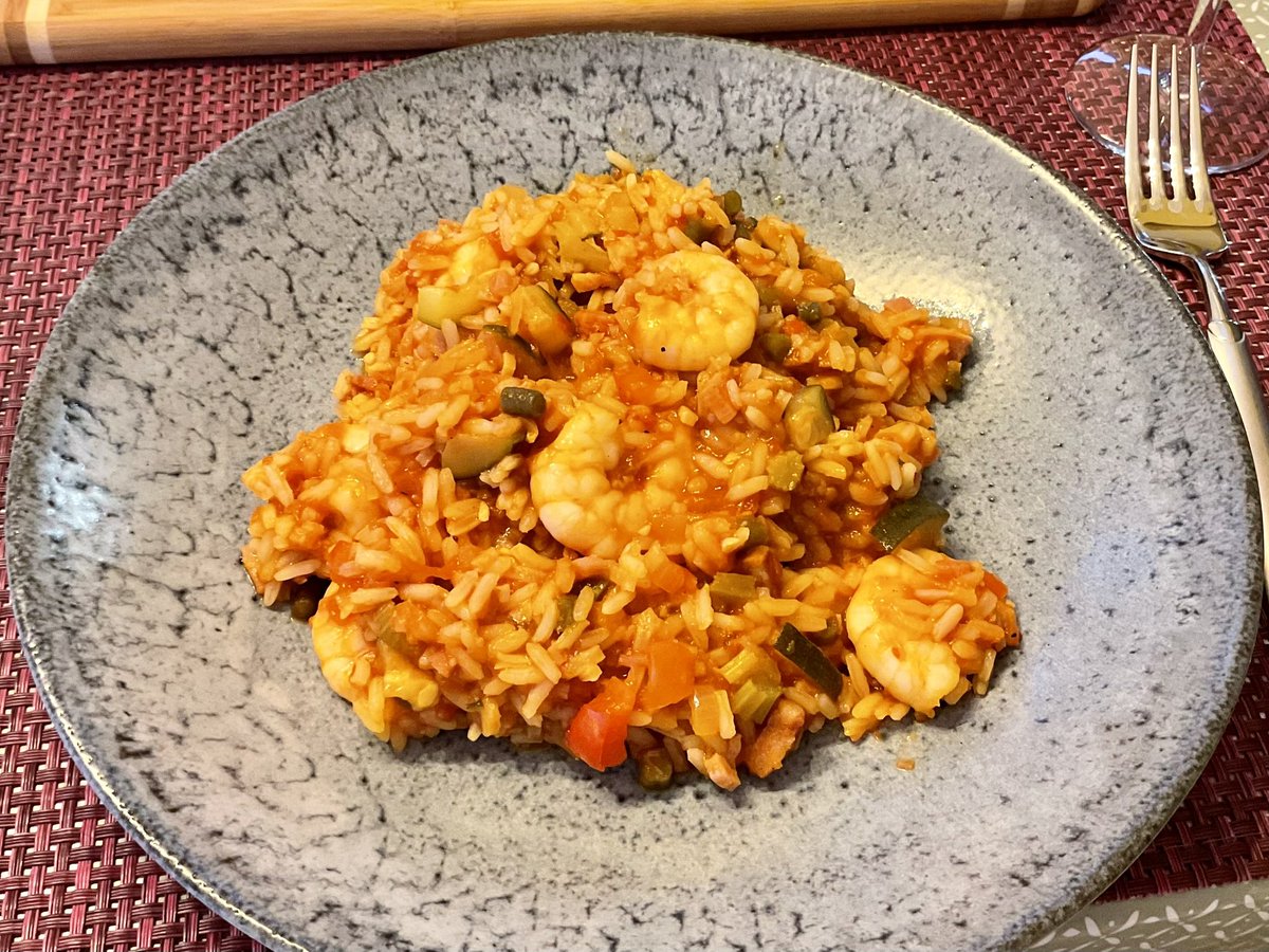 OverAtSusies's tweet photo. 3. Jambalaya. Most of the liquid should have evaporated. Stir in hot sauce and serve with flatbreads. Really quick use of leftovers. Give it a go! https://t.co/kQS9X5jN8a
