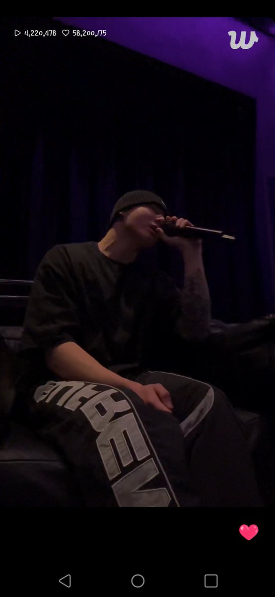 PianoSsaem's tweet photo. 간만에..tmi 투척..
아빠 제사라..아빠 제산데..너무 오래돼서 막 슬픈건 아니지만 그래도 먹먹한 뭔가가 있는데 제사 끝나고 정구기 라이브 보면서 혼술..힐링과 동시에 눈물이 막...🥹🥹
명창 강아지 노래들으니 심신이 안정된다..뮤ㅕ뮤ㅕ뮤ㅕ도 다 좋아💜
고마워 정구가...#정국라이브 https://t.co/j6oSy9hVaA