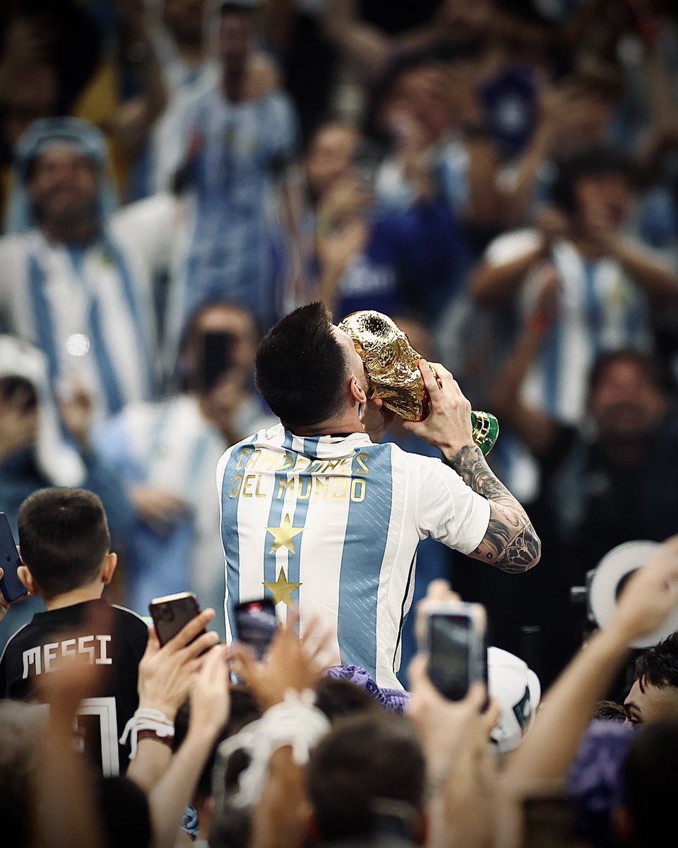 BenchyChery's tweet photo. 18 Desanm 2022 pwoblèm nan rezoud lèzòm te di sa pap janm fèt, Messi ak Ajantin deside.🇦🇷���
#2LANE https://t.co/4nSfNdON3P