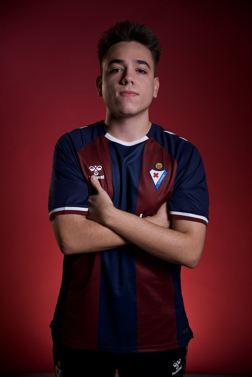 Muy contento de anunciar mi fichaje por la <a href="/SDEibar_eSports/">SD Eibar esports</a> 

Con muchas ganas de este nuevo reto, muchas gracias al club por la confianza desde el primer día.

Toca demostrar 👨🏼‍🍳