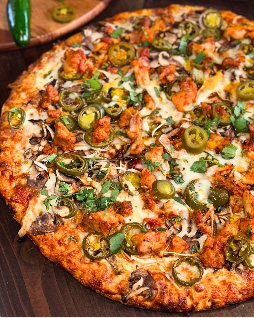 ShopMktPlace's tweet photo. 🎄 Let The Marketplace Bakersfield handle the catering.

🌮 Baja Fresh 
🍕 Mountain Mike's Pizza 
🍗 Just Wing It.
🍨 Cold Stone Creamery
.
✨ View our Ultimate Holiday Dining Guide here: https://t.co/sVNboQjbL4 https://t.co/KUsGwBfZzj