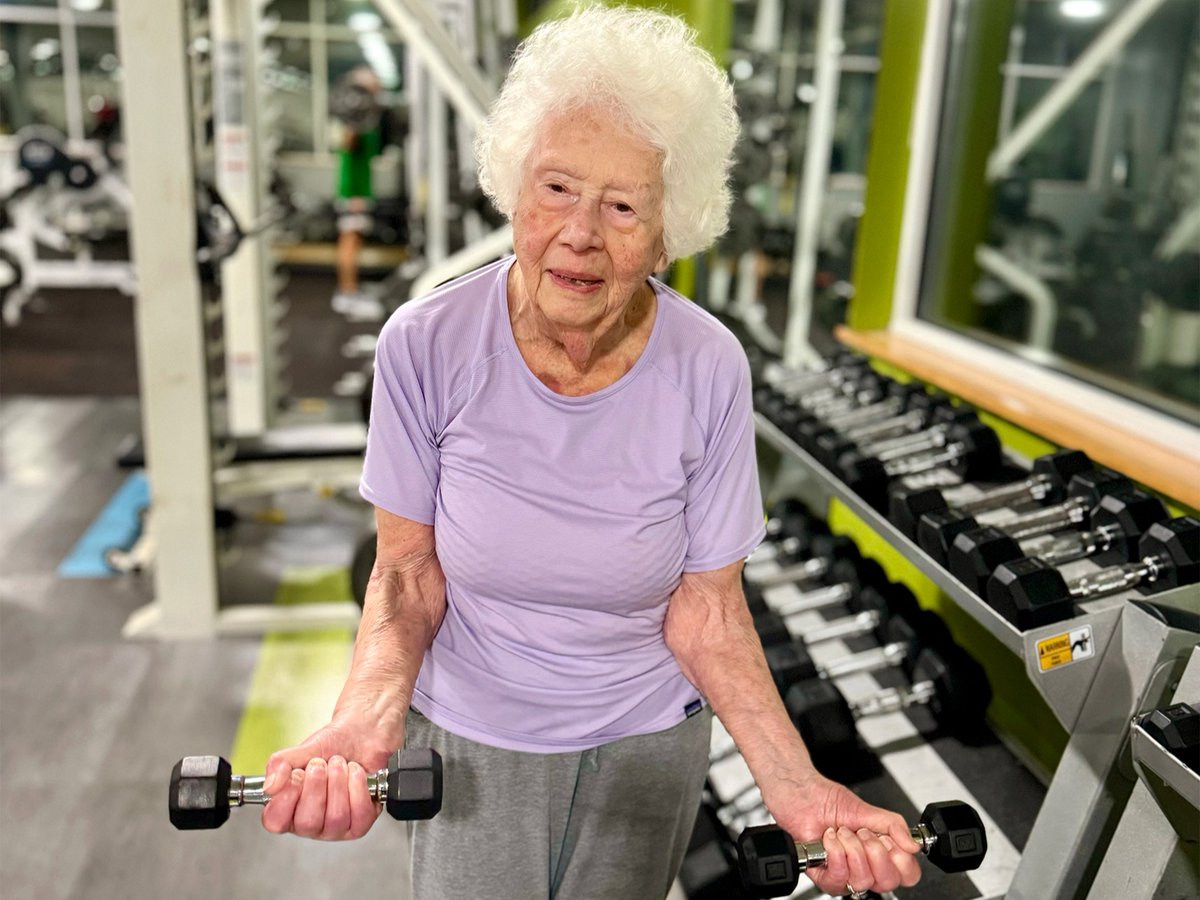 Small habits, big impact. 🏊‍♀️ Meet Regina Dembo, a 98-year-old fitness icon! 🤸‍♀️ 

Read her inspiring story of resilience: bit.ly/408biI1

Dembo is a retired elementary school teacher, Holocaust survivor, and the oldest member at Huntsville Hospital’s Wellness Centers. 🤍
