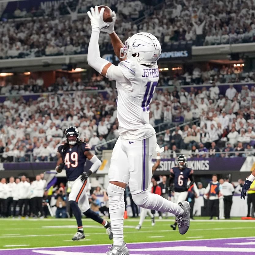 vikes_app's tweet photo. Heading into week 16, the #Vikings are ranked 5th on the #NFL's power rankings🤔

They say: "With Detroit ailing and the top seed still within reach, Minnesota's confidence has to be soaring." #Skol https://t.co/95q8XtYWCu