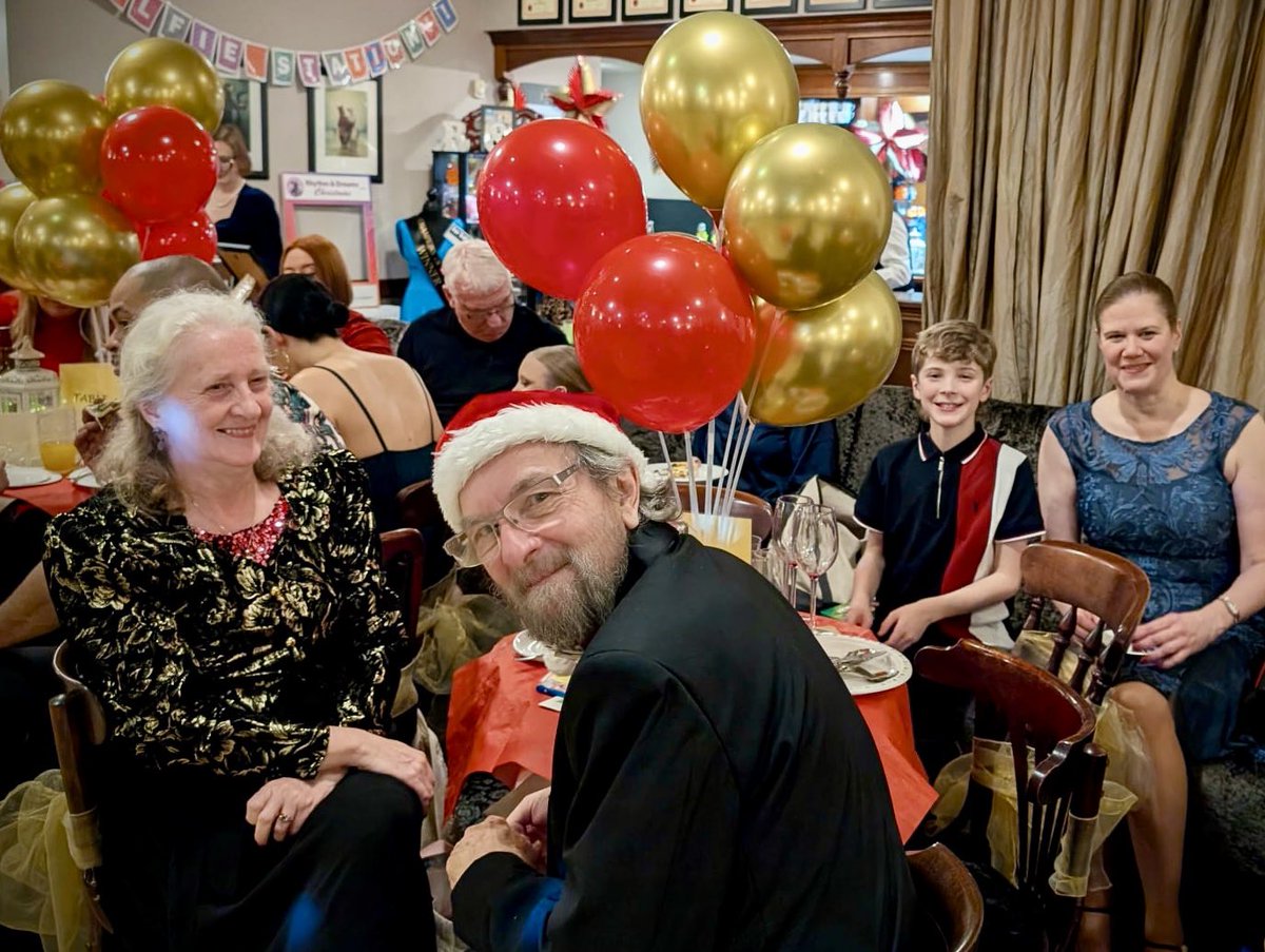 RhythmandDreams's tweet image. We had such a fantastic night last Friday; look at all these smiling faces!😃
#ChristmasCabaret #FridayFun #AlwaysHavingFun #Dance #DanceSchoolHull #RhythmAndDreams