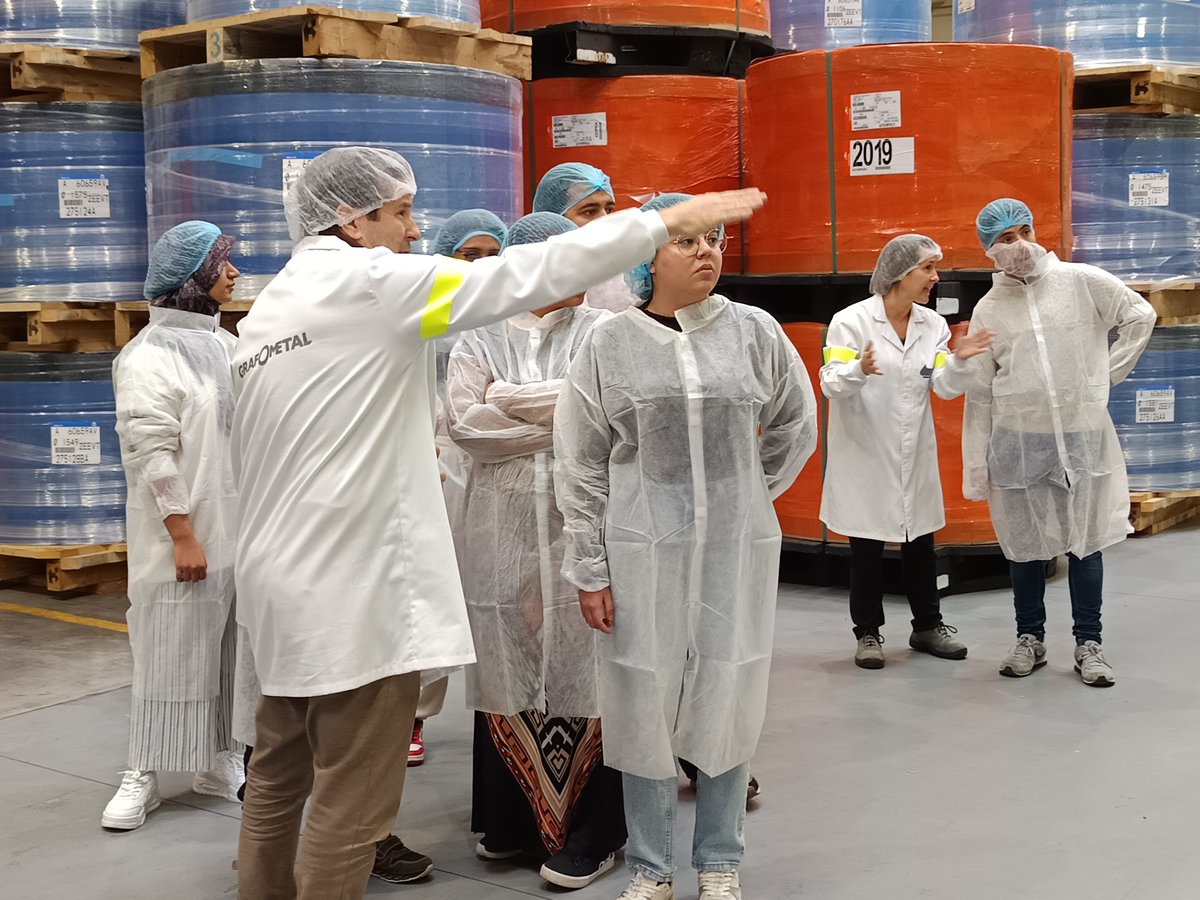 “La actitud se trae de casa, la aptitud se forma en la empresa”
Este es solo uno de los buenos mensajes que nos llevamos de nuestra visita a la Empresa Pionera Grafometal. 
fundacionpioneros.org/la-actitud-se-…