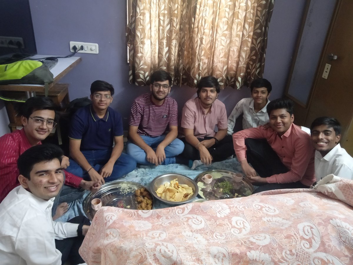 mehdiali_mk's tweet image. Post-exam vibes with my amazing squad! 🍕☕ Huge thanks to Mom for the delicious snacks and to Uncle for the insightful chat. Memories made, laughter shared, and stress busted! Here&apos;s to more moments like this!

#SemesterSuccess #SquadGoals #GoodTimes #PostExamFun #HomeSweetHome