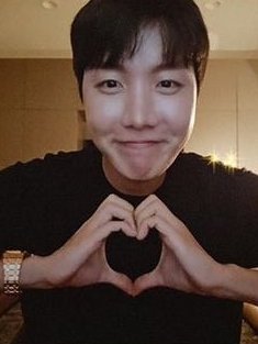 mhereonlyforbts's tweet photo. Armys let's clear the searches!!

WITH JHOPE TILL THE END
WE LOVE YOU JHOPE 
WE LOVE YOU HOBI
WE LOVE UARMYHOPE 
#uarmyhope_is_ourhope
#jhope_is_loved https://t.co/N1gaMaPN22