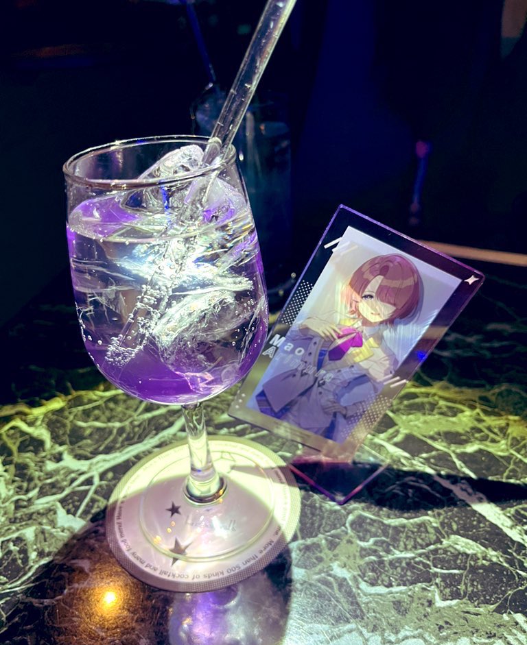 スミレ「上の方はキリッとした酸味でかっこよく、下にいくにつれてスミレのリキュールで甘く可」|ぱるめそ🌈のイラスト