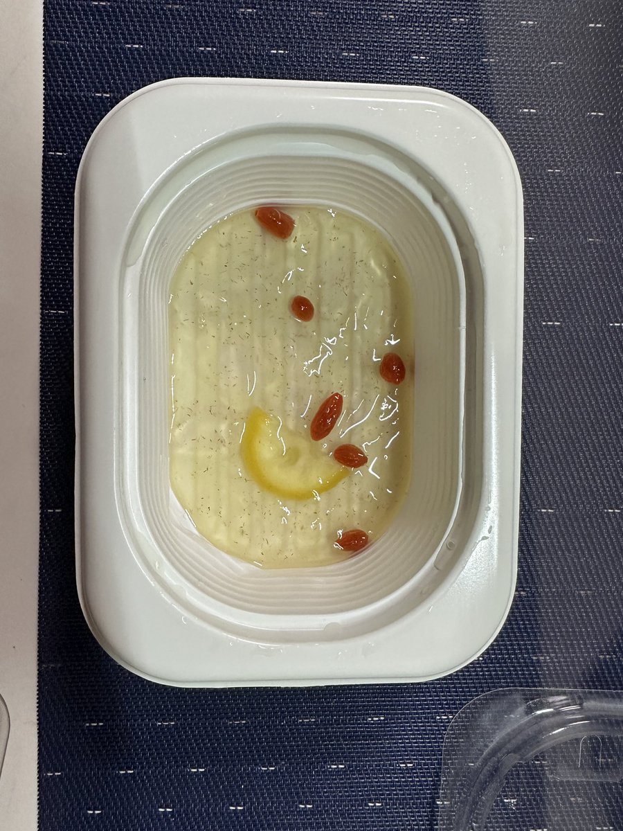 SeagullShingo's tweet photo. 体調が悪くuber eatsでバーミヤン注文
久しぶりのオーギョーチを最後楽しみにしていたが、量の見た目が。。。
これは容器が悪いw

#バーミヤン 
#uber https://t.co/JnSdzm1jgn