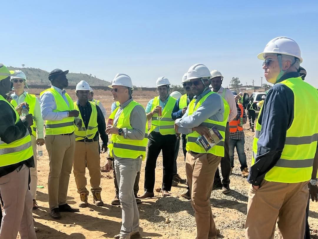 AESinfos's tweet image. #AESinfo | #Mali 🇲🇱 🤝🏾 🇪🇺#UE
Vers une meilleure alimentation en électricité à Bamako : le projet Manantali 2 en action

Une délégation de l&apos;Union européenne au Mali, menée par le Chef de Coopération Michel DE KNOOP, a visité le poste de transformation de Kambila (Kati) ce mardi.…