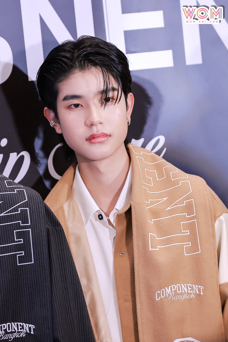 CottonCandy_702's tweet image. โห พิโชลุคนี้หล่อมากก พี่ดาราสุดๆ 🥹 ทรงผม 💯 เมคอัพ 💯 เก่งมากค้าบวันนี้ ส่งใจให้น้า @shonapat_ 🫶🧡
#shonapat_ 🍊
#AIprojectTH 
#AIPROJECTXCOMPONENT