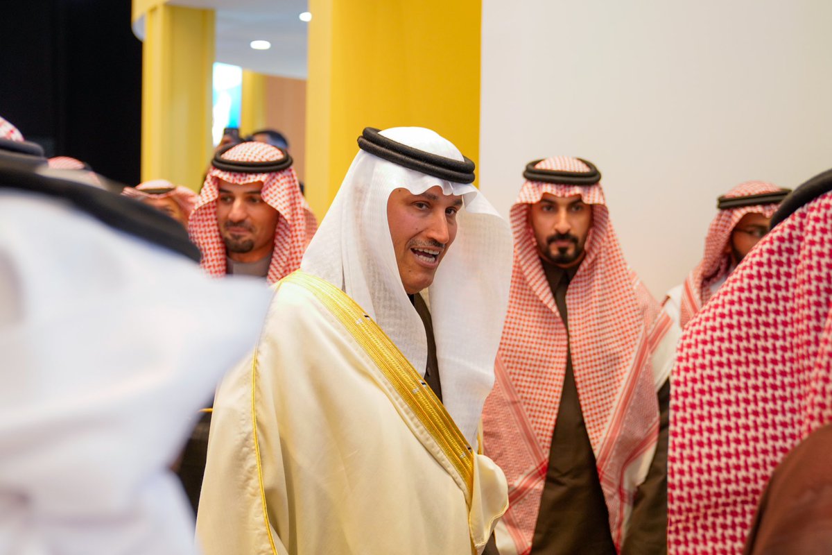 modayfer's tweet photo. تشرفنا بزيارة وزير النقل والخدمات اللوجستية المهندس صالح الجاسر ووزير الصناعة والثروة المعدنية أ/بندر الخريف ونائب وزير النقل رئيس الهيئة العامة للنقل د/رميح الرميح لجناح #المديفر MML في #مؤتمر_سلاسل_الإمداد_والخدمات_اللوجستية .

سعديين بإشادة وزير النقل لعراقة الشركة في المجال اللوجستي ، بحضور عضو مجلس الادارة أ/ ابراهيم المديفر و الرئيس التنفيذي أ/ احمد المديفر والمدير التفيذي أ/نشمي الحربي. 

#استدامة_لوجستية