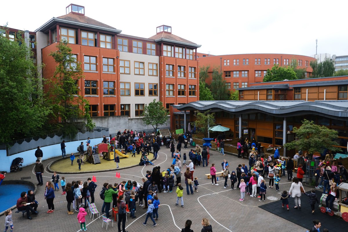 ComeceEu's tweet image. 🎓 𝐃𝐎𝐂𝐔𝐌𝐄𝐍𝐓 | COMECE publishes a position paper on #ReligiousEducation, highlighting the importance of preserving the religious and testimonial dimension of faith within the educational mission of European Schools. Read more: tinyurl.com/3cxvjs9z