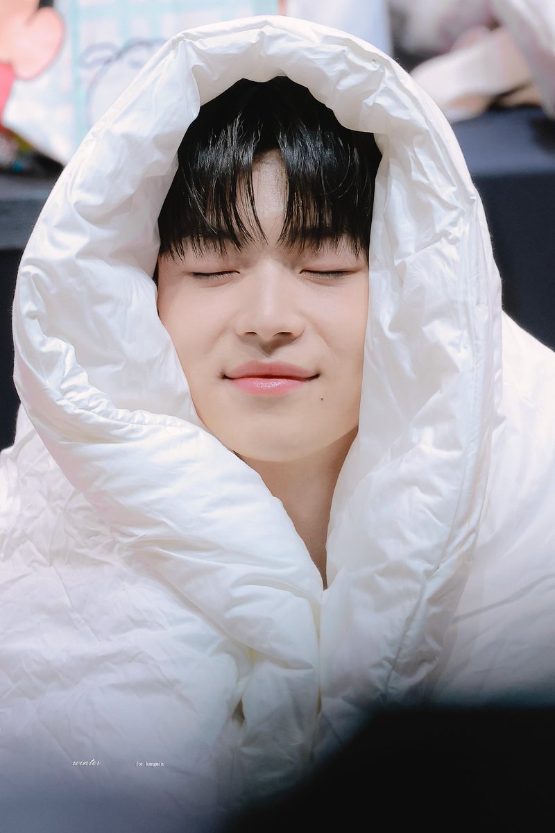 winter981202's tweet photo. 241215 #김강민 #KIMKANGMIN https://t.co/VPJE6E2UUG