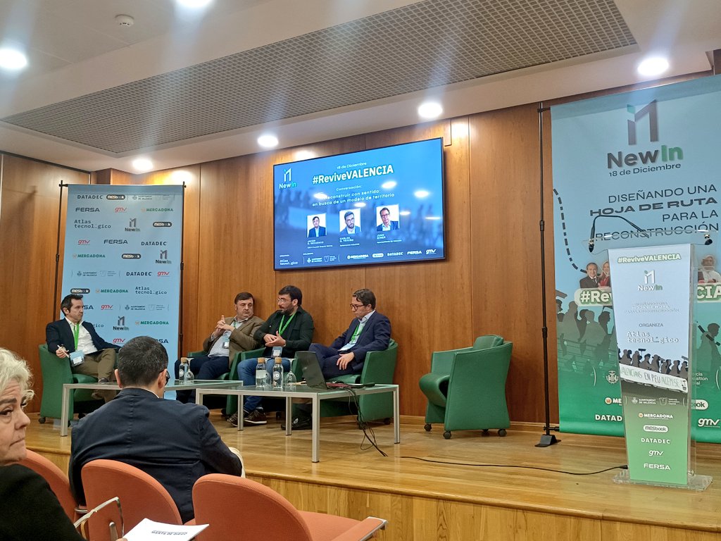 Fran Ricau (@fricau) on Twitter photo En #ReviveVALENCIA, jornada propositiva, con grandes ponentes, para hablar de la reconstrucción tras la #DANA. Gracias a <a href="/atlastec/">Atlas Tecnológico</a> por hacerlo posible. Es momento de liderazgos, coordinación y visión a medio y largo plazo. Complejo, pero no imposible. En #ReviveVALENCIA, jornada propositiva, con grandes ponentes, para hablar de la reconstrucción tras la #DANA. Gracias a <a href="/atlastec/">Atlas Tecnológico</a> por hacerlo posible. Es momento de liderazgos, coordinación y visión a medio y largo plazo. Complejo, pero no imposible.