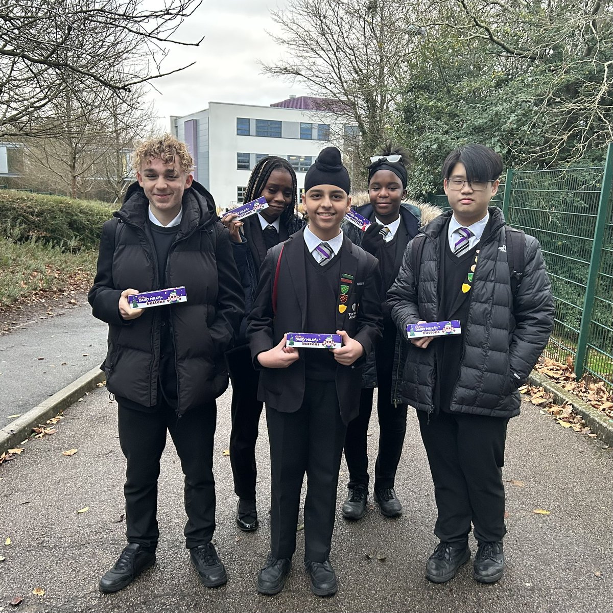 TheWellsAcademy's tweet photo. Well done to the Wednesday winners of our #InSchoolOnTime Challenge!
Students are chosen at random based on the order they walk through the gate.
Prizes are up for grabs all week - just be ‘In School, On Time’!
Every minute counts! https://t.co/lwTItDhc9O
