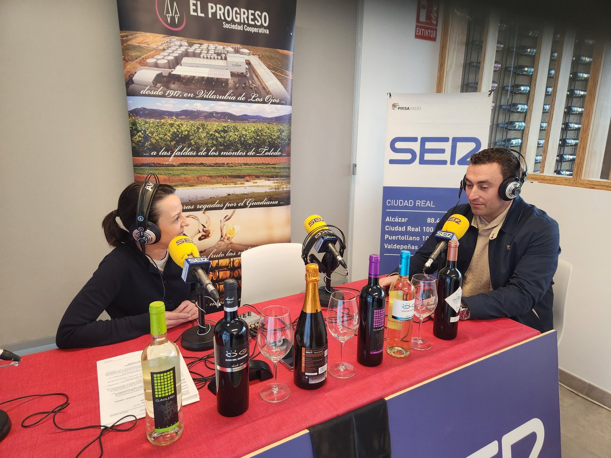 vinodelamancha's tweet photo. Hoy por Hoy Ciudad Real se @SER_Ciudad_Real se emite hoy desde la Cooperativa El Progreso @ELPROGRESO_Coop de #VillarrubiadelosOjos, participando también la Cooperativa Los Pozos de Daimiel, ambas pertenecientes a #Vidasol #VinosdeLaMancha #DenominacióndeOrigen #LaMancha @alcazarser