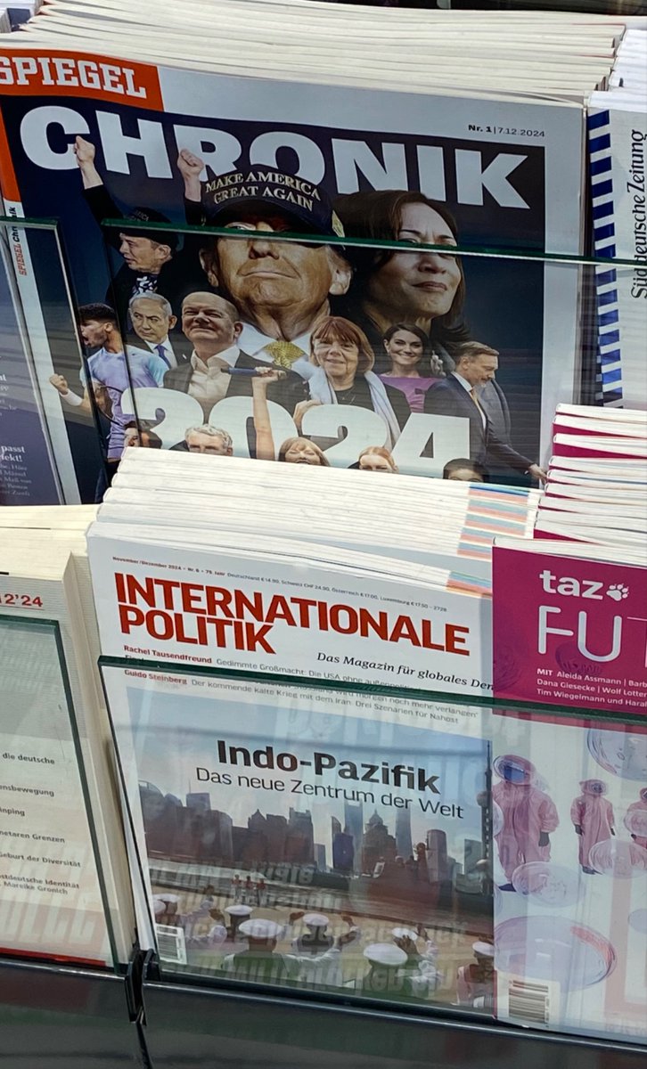 Aylin Matlé (@aylinmatle) on Twitter photo Was sich nicht alles entdecken lässt auf der Fahrt in den Weihnachtsurlaub: die jüngste Ausgabe der <a href="/Int_Politik/">Internationale Politik</a> am Koblenzer Bahnhof. Dringende Leseempfehlung, für alle, die mehr über den #IndoPazifik (& darüber hinaus) lesen wollen. Grüße an <a href="/joachimstaron/">Joachim Staron</a> & <a href="/MaBialecki/">Martin Bialecki</a>. Was sich nicht alles entdecken lässt auf der Fahrt in den Weihnachtsurlaub: die jüngste Ausgabe der <a href="/Int_Politik/">Internationale Politik</a> am Koblenzer Bahnhof. Dringende Leseempfehlung, für alle, die mehr über den #IndoPazifik (& darüber hinaus) lesen wollen. Grüße an <a href="/joachimstaron/">Joachim Staron</a> & <a href="/MaBialecki/">Martin Bialecki</a>.