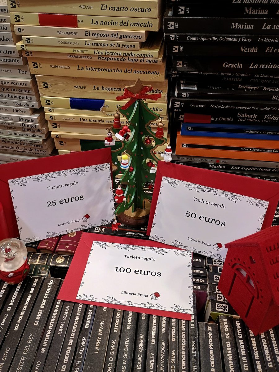 Si no sabes con seguridad qué libro regalar, tenemos varias opciones para quedar como una reina maga estas Navidades, como estos vales que hemos preparado con diferentes importes (25 € , 50 € o 100 €).

#libreria
#libreriasdegranada
#libros
#algodeespíritunavideñosítenemos