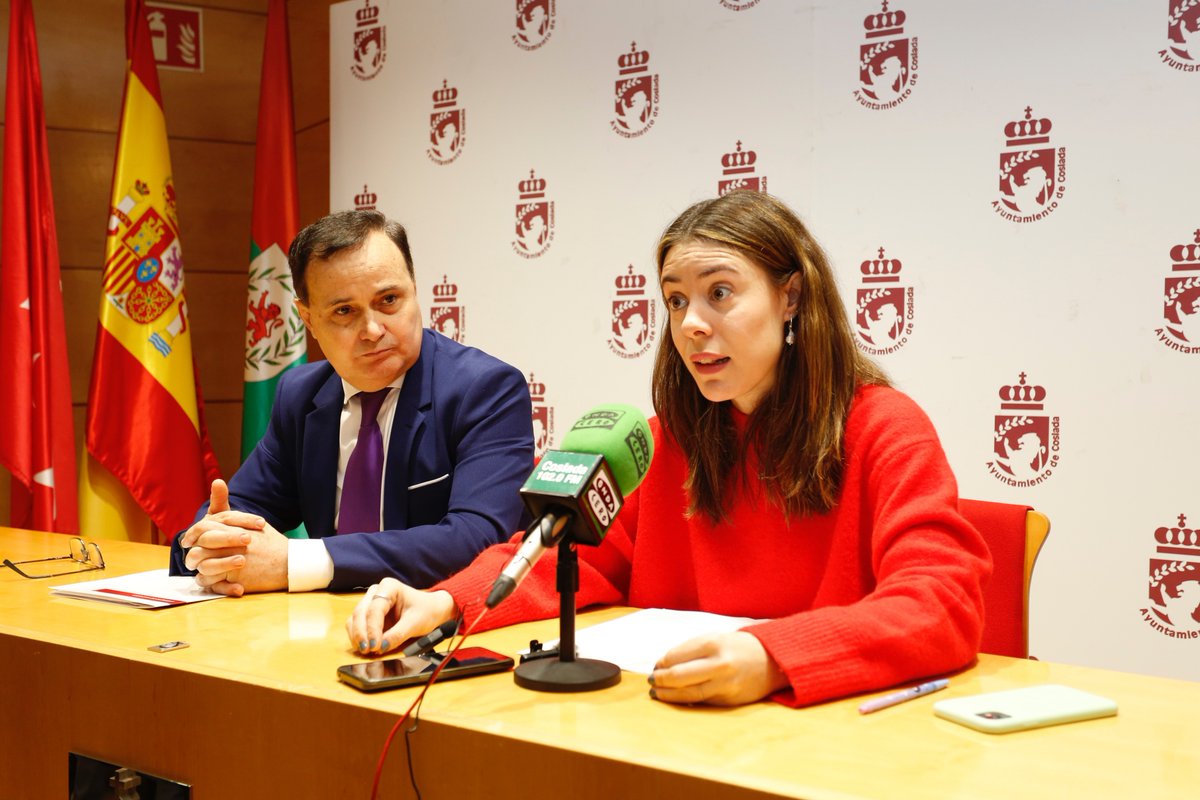Ayto_Coslada's tweet photo. TRANSPORTE| Reunión ayer del Ayuntamiento de #Coslada con el consejero de Transportes de la @ComunidadMadrid para hablar de la #linea7b de metro que permanece cerrada y de la Agencia Regional de #Logística https://t.co/FY48z5oqWJ https://t.co/seVp1g3lh6