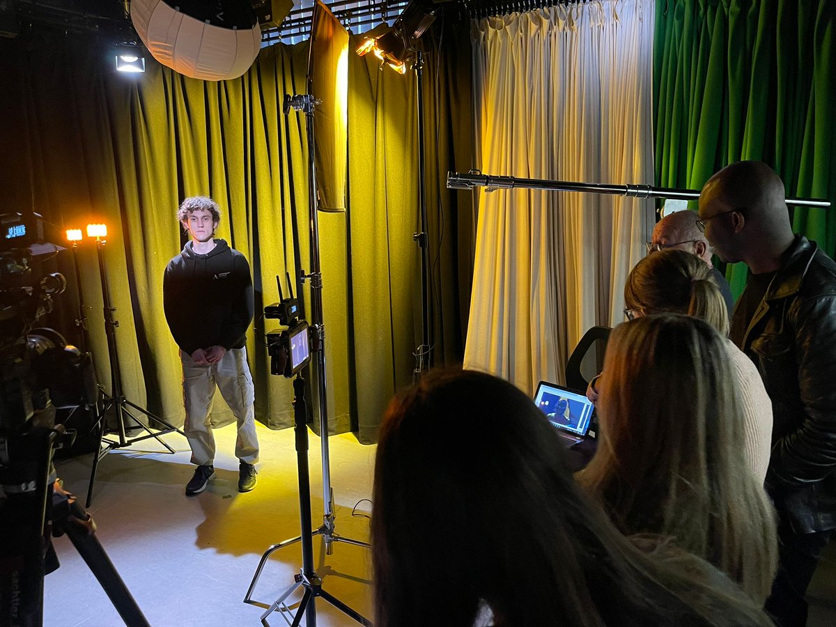 🎬✨ Lights, camera, success! ✨🎬

Our Introduction to Lighting for Film and TV course with <a href="/LeedsTrinity/">Leeds Trinity University</a> was a huge success! 💡📽️ 

Participants learned essential skills to light up their future in film &amp; TV production.

A big thanks to everyone involved! 🙌