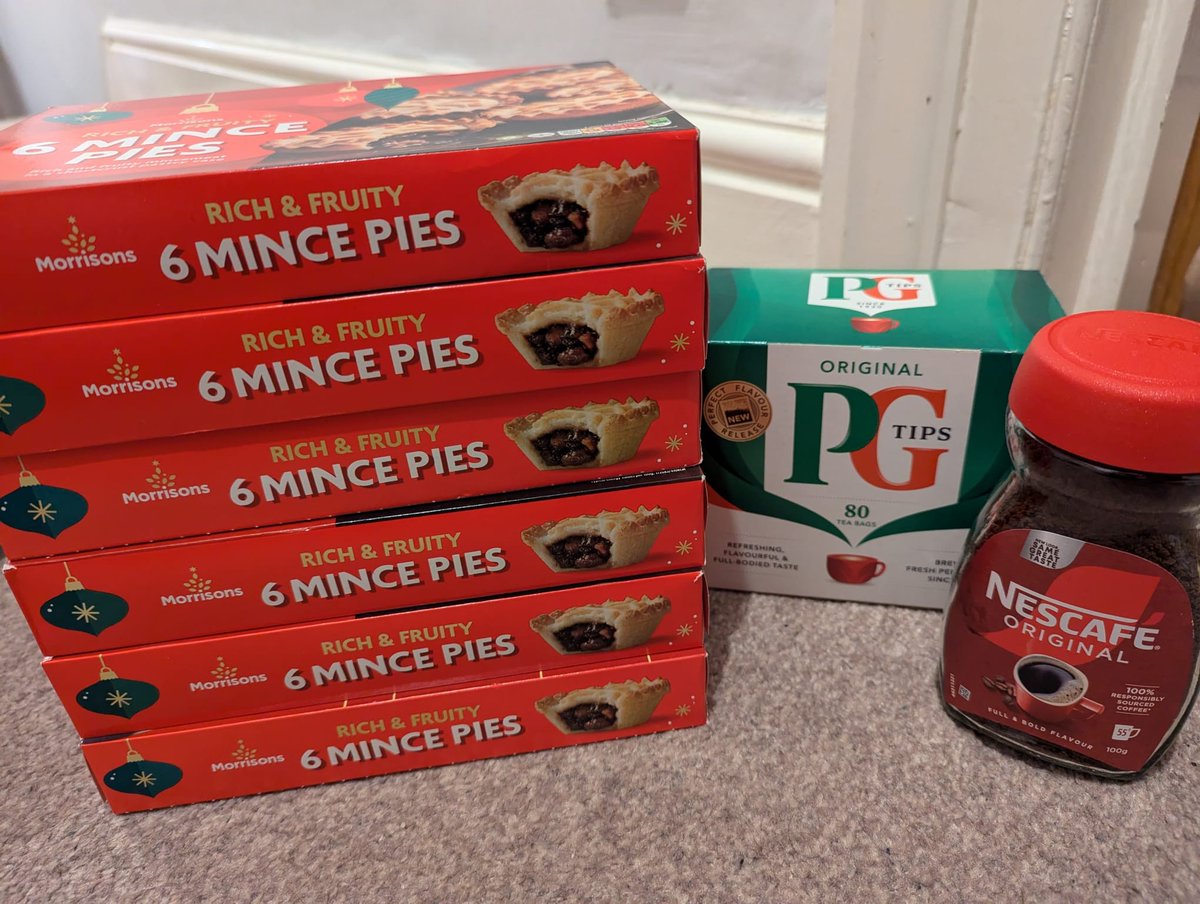 Join us for Carols in the Yard at <a href="/AlbertPrimary/">Albert Primary</a>  this Thursday from 4pm.

We'll be bringing Christmas spirit incl. Mulled Wine and a surprise visit from someone special 🎅🎄⛄️

And a big thank you to our volunteers and <a href="/Morrisons/">Morrisons</a>   for donating refreshments and baked goods.