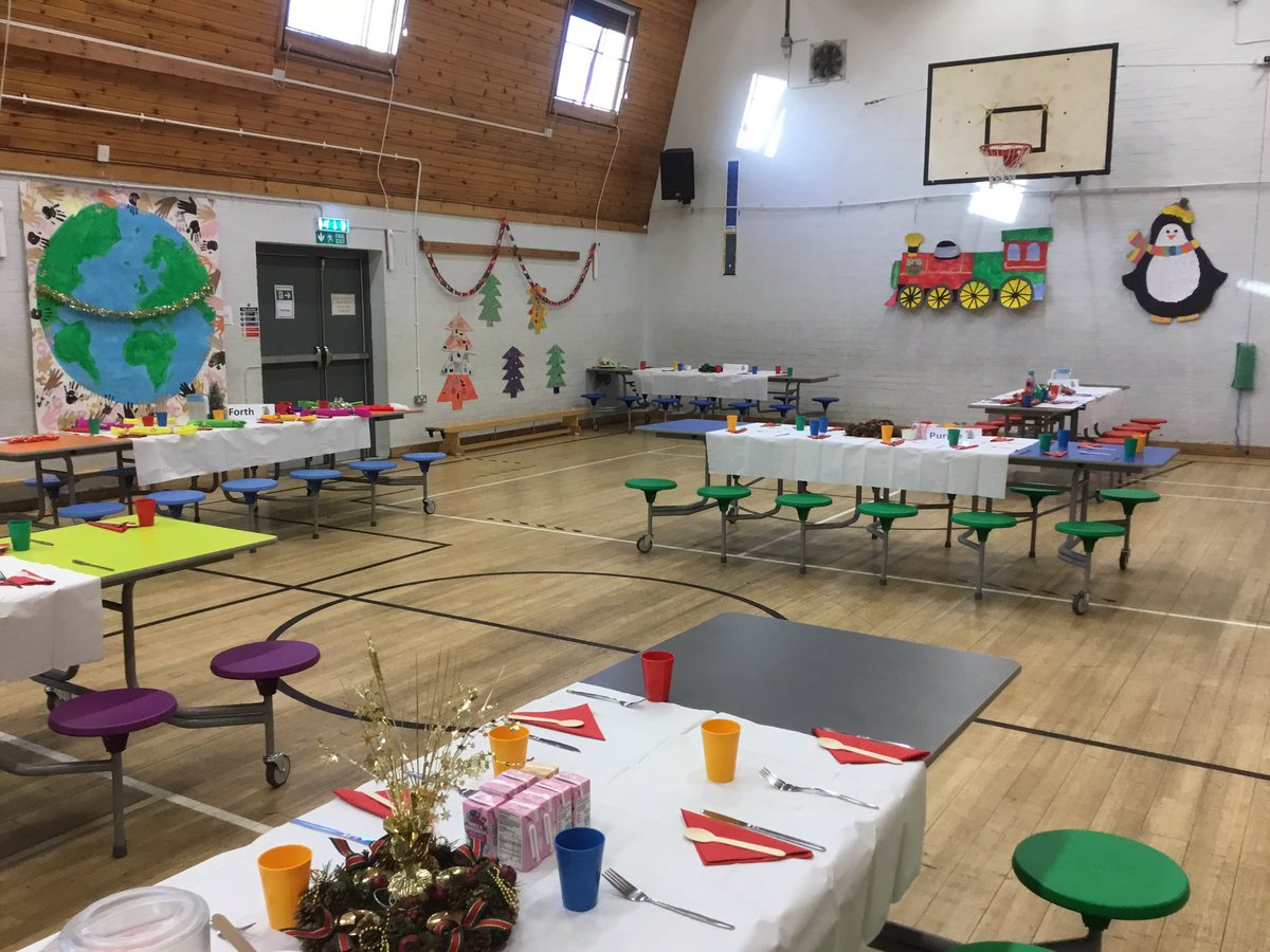 All set and ready for our Christmas lunch! 🎄⭐️🎉🎄