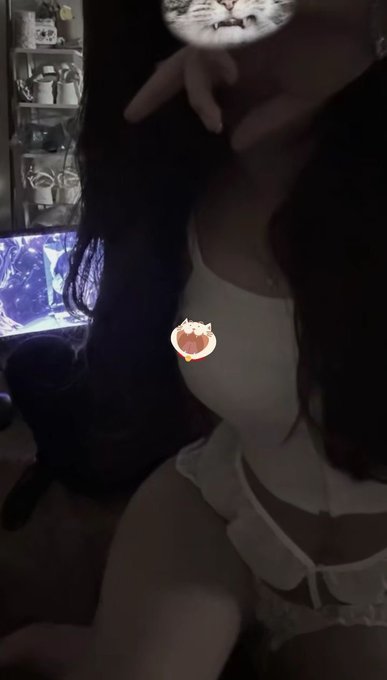 Annie tweet media