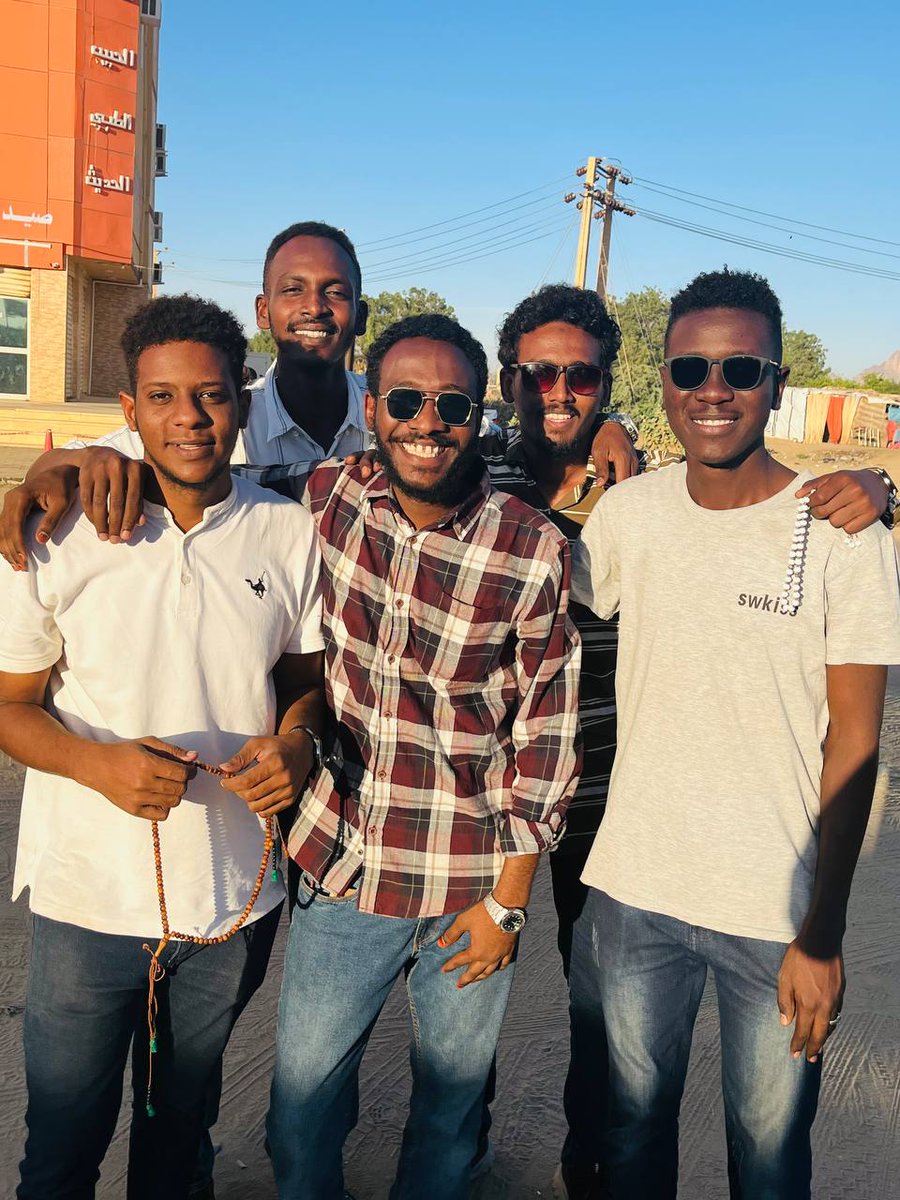 AmjedHasaballah's tweet photo. Engineers 👷 https://t.co/sL01Kr8qEf