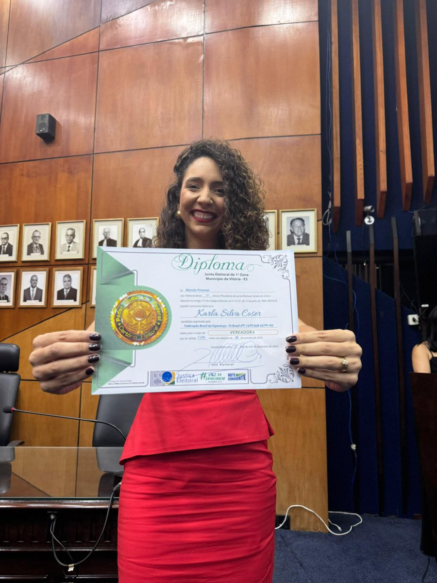 karlascoser's tweet photo. Diplomada! 🙏🏼✨ https://t.co/9bayGTDtFu