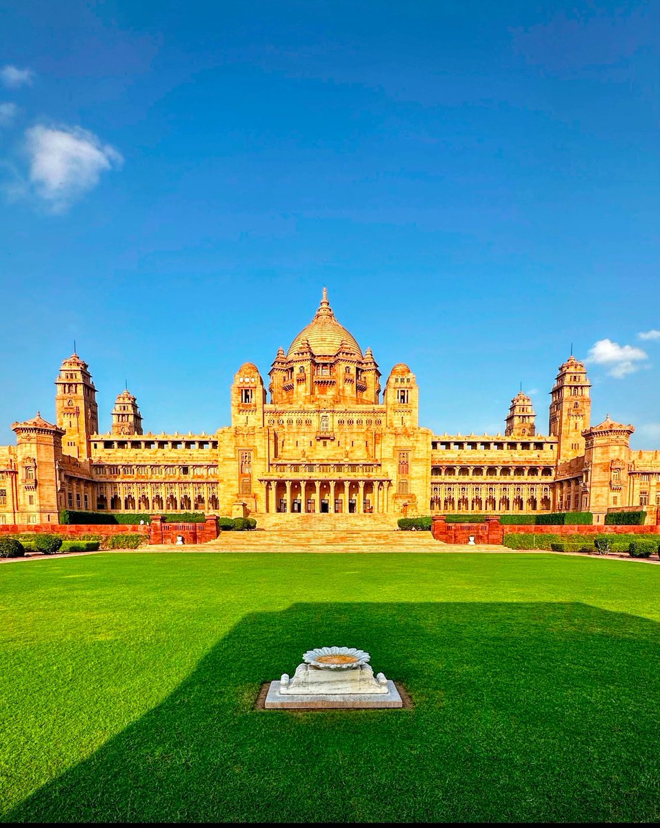 thehoteljunkie's tweet photo. The blue city of #Jodhpur, #Rajasthan, home to the @TajHotels-managed Umaid Bhawan Palace, our Editor’s Choice Hotel of the Year 2024. #LuxuryTravel #LuxuryHotels #thegallivantersguide https://t.co/Ss4hA7xK2o