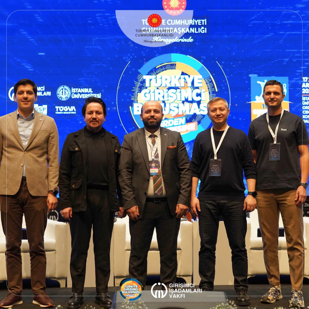 tgbulusmasi's tweet photo. "Türkiye'de Dijital Oyun Sektörünün Potansiyeli" paneli konuşmacıları Entertech Genel Müdürü Muhammed Kasapoğlu, Startgate CEO ve Kurucu Ortağı Mustafa Cihat Durmuş, SuperGears Games Kurucu Ortağı ve CEO Yasin Demirden, Digiage Direktör Emre Yıldız'a, İbrahim Zorlu tarafından plaketleri takdim edildi.