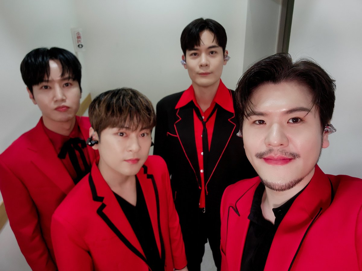 #LAPOEM
2024 마포문화재단 송년음악회
<라포엠 크리스마스 콘서트>

라포엠과 일주일 먼저 맞이하는 크리스마스🎄

짱포엠은 산타가 필요 없어요..
함께 즐겨주시는 라뷰가 산타니까..🎅

(그리고.. 비밀인데.. 오늘 들으신
'Christmas Time Is Here'의
Special Clip도 조만간 공개 예정이니
많은