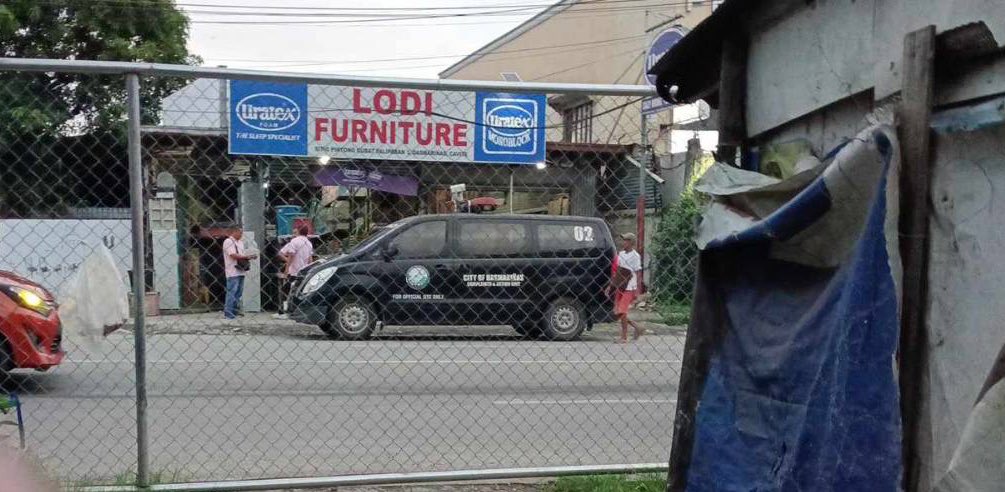 DefendCVT's tweet photo. ALERT: Farmers and residents of Paliparan 3, Dasmariñas faces threats, intimidation, and harassments from the Philippine National Police (PNP) - Cavite and Dasmariñas, and Special Weapons and Tactics (SWAT) - Cavite under the orders of Mayor Jenny Barzaga.

#DefendPaliparan3 https://t.co/seLrzqywr6