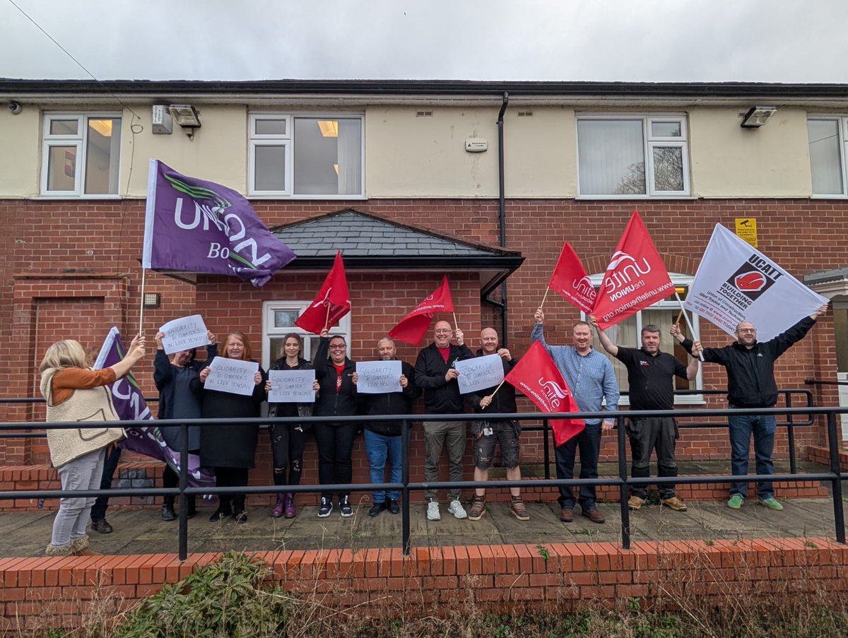 Unite and Unison reps from Bolton at Home sending a message of solidarity to our comrades at Livv Housing <a href="/kpb75/">Kevin Byrne</a> <a href="/Unite_NorthWest/">Unite North West</a> <a href="/UNISON_Bolton/">UNISON Bolton Branch</a>