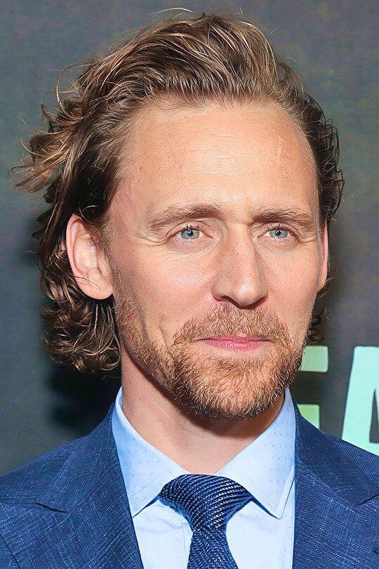 MilicaPloca's tweet photo. Over The Rainbow.  🩵👀🩶
#TomHiddleston at 'Sea Walk A Life Opening Night', on Broadway, NY, 2019.  🗽🎭 https://t.co/1TbQW7VA25