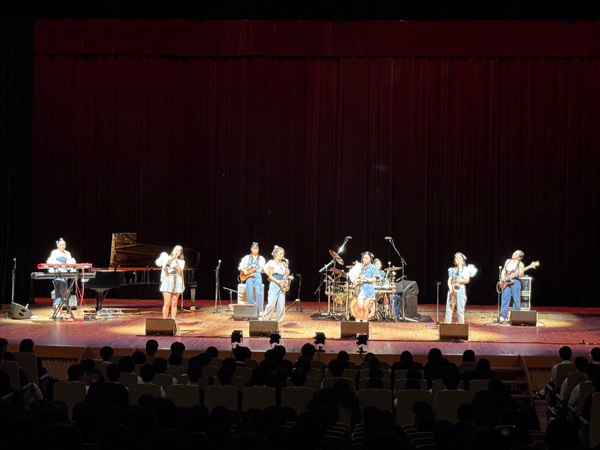 JunaSerita's tweet image. 某高校にてTHE JAZZ AVENGERS で芸術鑑賞会でした✨

みんな元気いっぱいで最高ー😆🫶✨

My gear: Phil Jones Bass

#ジャズアベ