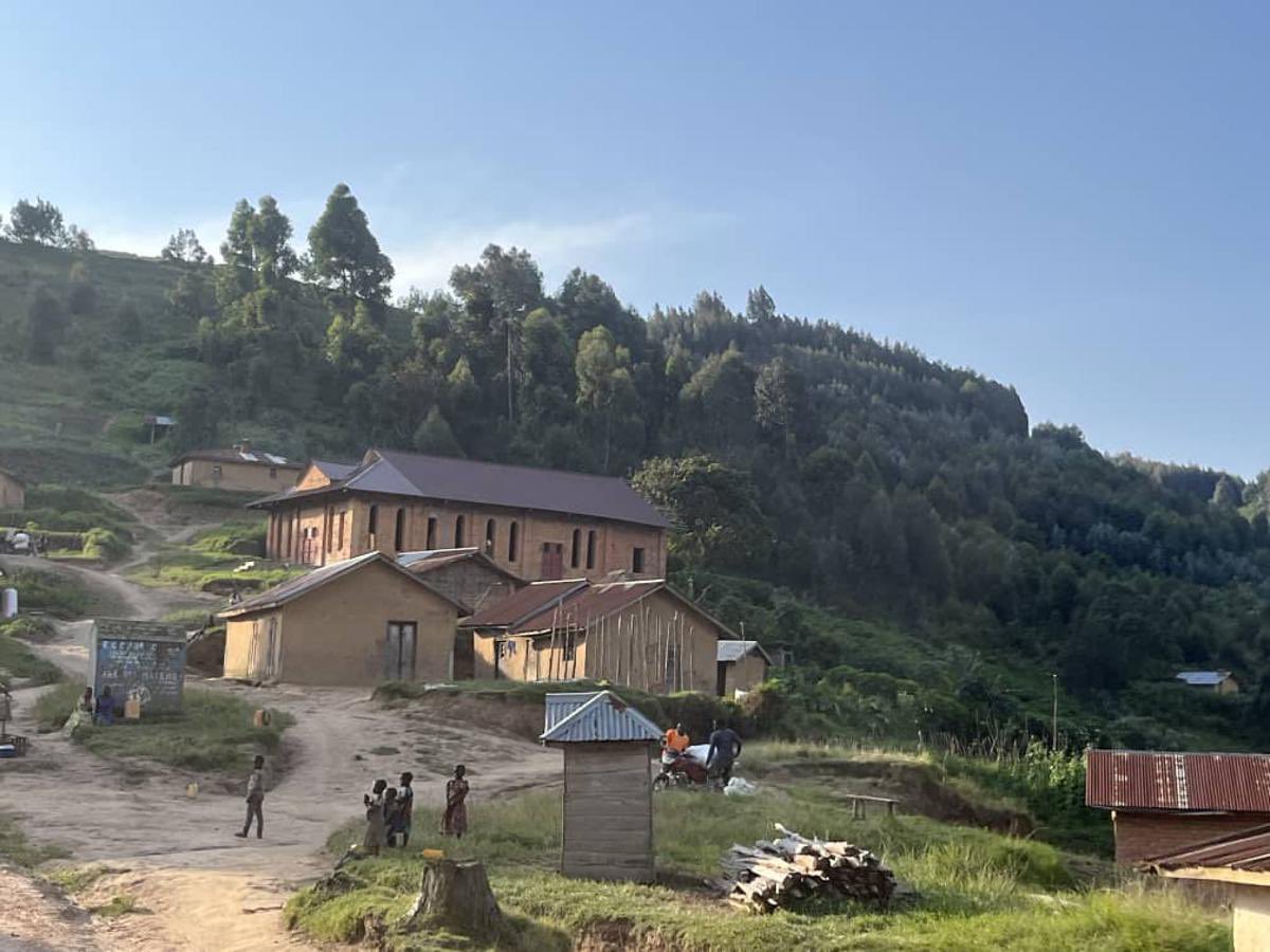 Yusufukibingila's tweet photo. #RDCđšđ© ~ Apres la chute des certaines localitĂ©s aux mains des #M23 Ă lubero depuis lundi, ce mercredi 18 dĂ©cembre 2024 plusieurs sources affirment que la localitĂ© de #Mbingi aurait Ă©tĂ© rĂ©cupĂ©rĂ©e par les rebelles du M23 dans le territoire de walikale. https://t.co/5eJ2GELK1x