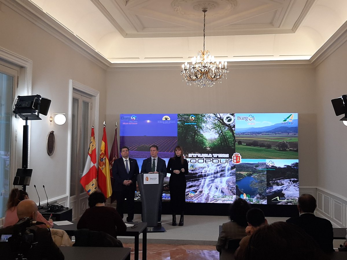sodebur's tweet photo. Iniciamos una nueva colaboración con las 7 Asociaciones de Desarrollo Rural de la provincia para potenciar el turismo, el comercio eléctronico y el conocimiento de la provincia. ¡Esperamos seguir ampliando estas acciones en 2025! https://t.co/ifPCqGWqUg
