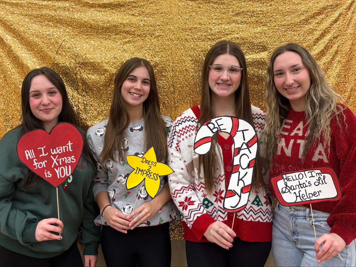 sparkes397's tweet photo. Enjoying her Christmas week at SWA to the fullest.  From ugly sweater day to xmas concert and drama play to character day today.  Soak it in my girl cuz this time goes by too fast https://t.co/dPrzlJ7Xxo