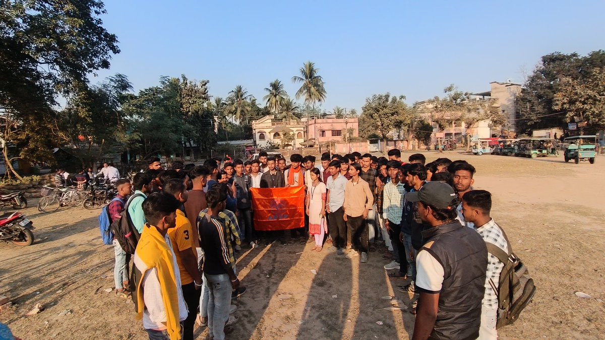 ABVPBanga's tweet photo. বেথুয়াডহরী কলেজে TMCP দুষ্কৃতী দ্বারা আক্রান্ত কার্যকর্তাদের সাক্ষাৎকার করলেন ABVP প্রতিনিধি দল।
পরবর্তীতে বেথুয়াডহরিতে বিক্ষোভ সমাবেশ।
উপস্থিত ছিলেন ABVP পূর্ব ক্ষেত্রীয় সংগঠন সম্পাদক শ্রী @apangshushil মহাশয় এবং প্রদেশ সোশ্যাল মিডিয়া প্রমুখ @SumantaPathak99 
#ABVPBanga https://t.co/QMV82rCamM